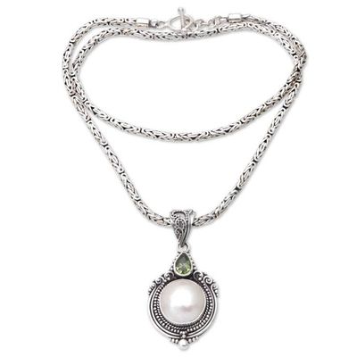Alternate image for Cultured Pearl Pendant Necklace with Faceted Peridot Stone Underwater Forest