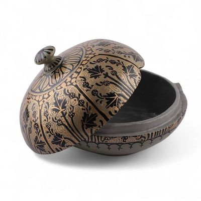 Alternate image for Leafy Folk Art-Themed Papier Mache and Wood Decorative Box Kashmir Marvel