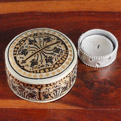 Alternate image for Leaf-Themed Round Papier Mache and Wood Decorative Box Kashmir Spectacle