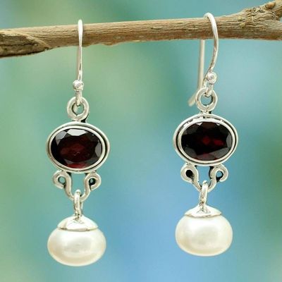 Primary image for Akoya Pearls and Garnet Earrings from India Jewelry Scarlet Light