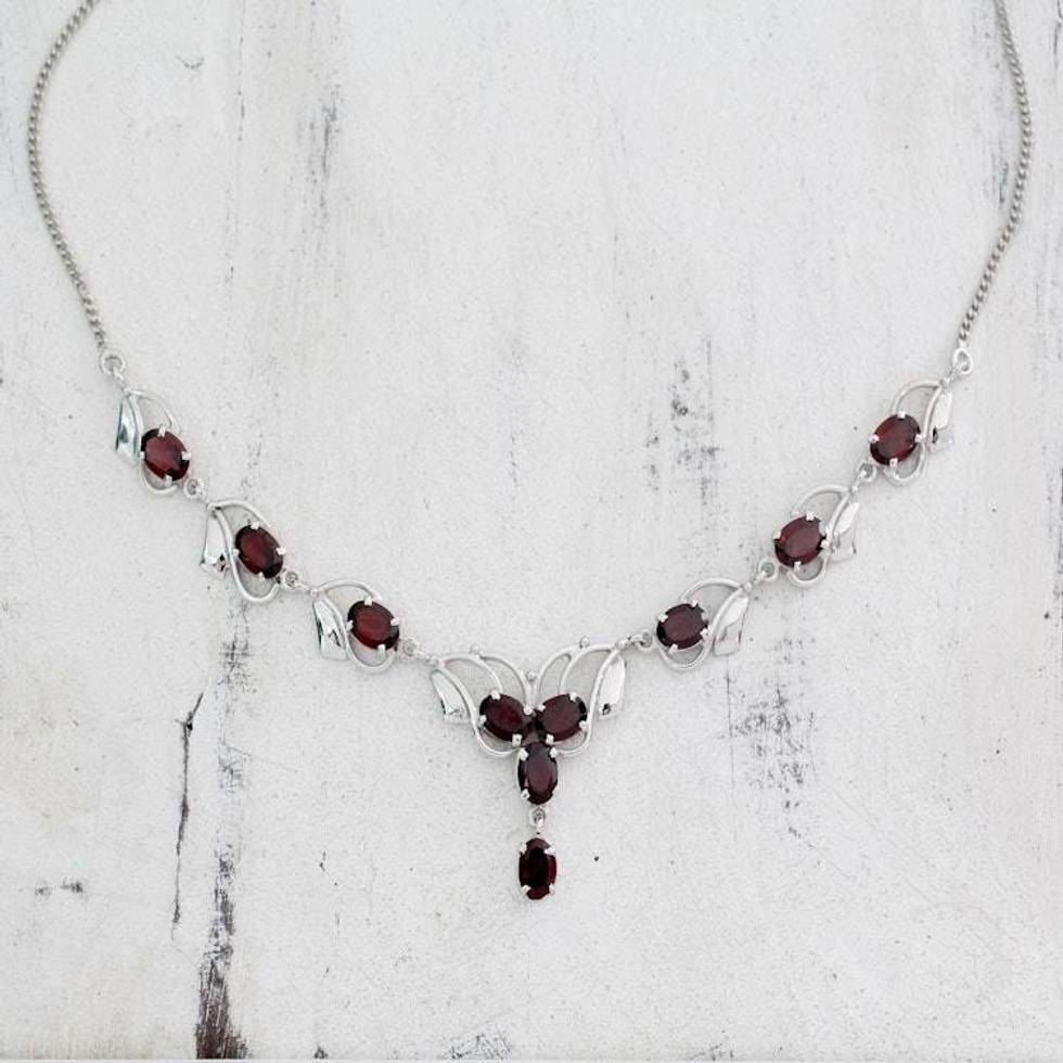 Garnet necklace 'Buds of Passion'