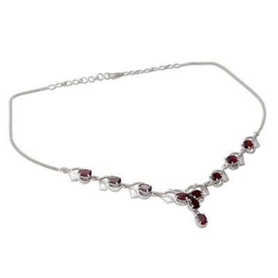 Alternate image for Garnet necklace Buds of Passion