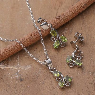 Alternate image for Leafy 4-Carat Oval Peridot Necklace and Earrings Jewelry Set Lucky Blooms