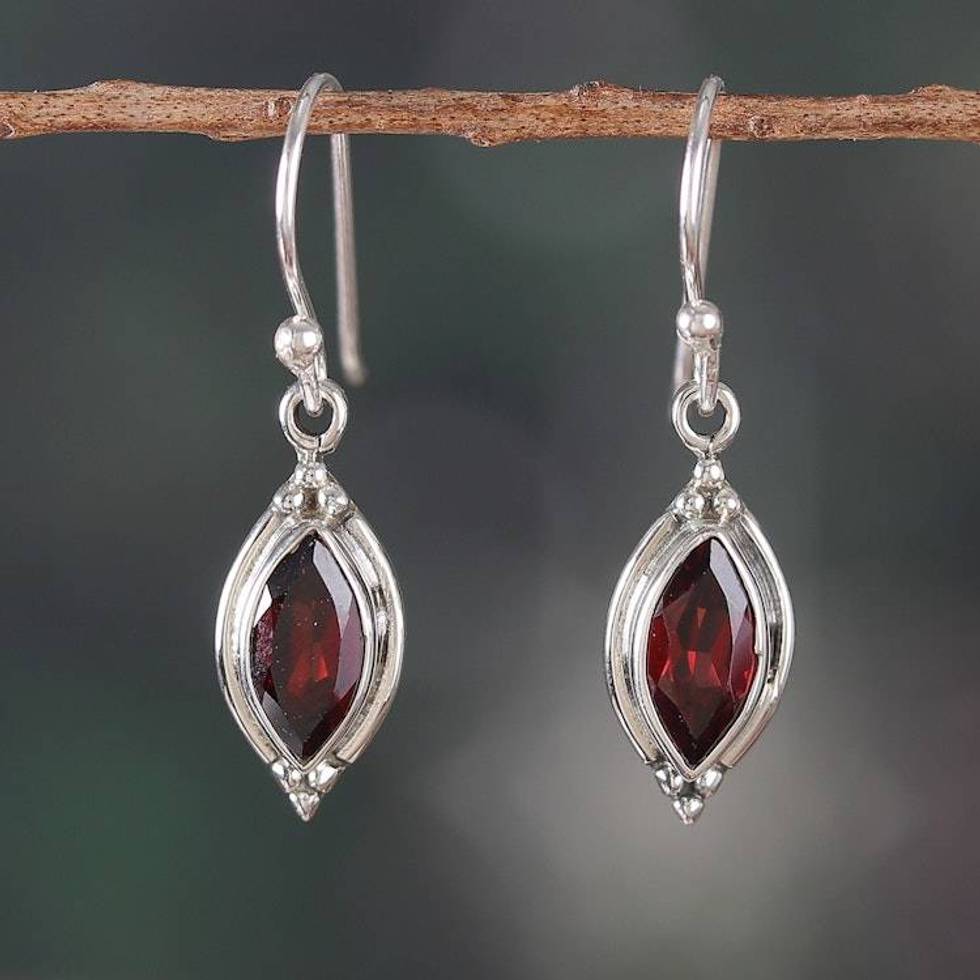 2-Carat Dangle Earrings with Marquise-Shaped Garnet Jewels 'Crimson Flare'