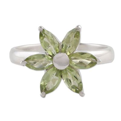 Alternate image for Peridot and Sterling Silver Floral Ring from India Sparkling Daisy