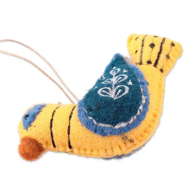 Alternate image for Bird-Themed 4-Piece Embroidered 100 Wool Felt Ornament Set Whimsical Birds