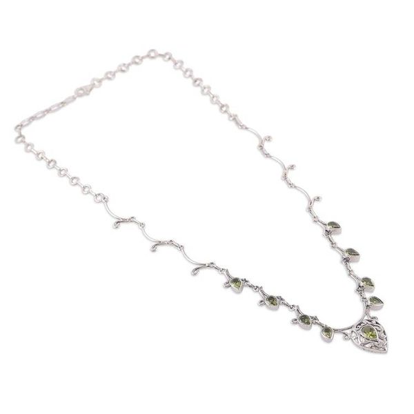 Alternate image for Traditional 11-Carat Natural Pear Peridot Link Necklace Mughal Luck