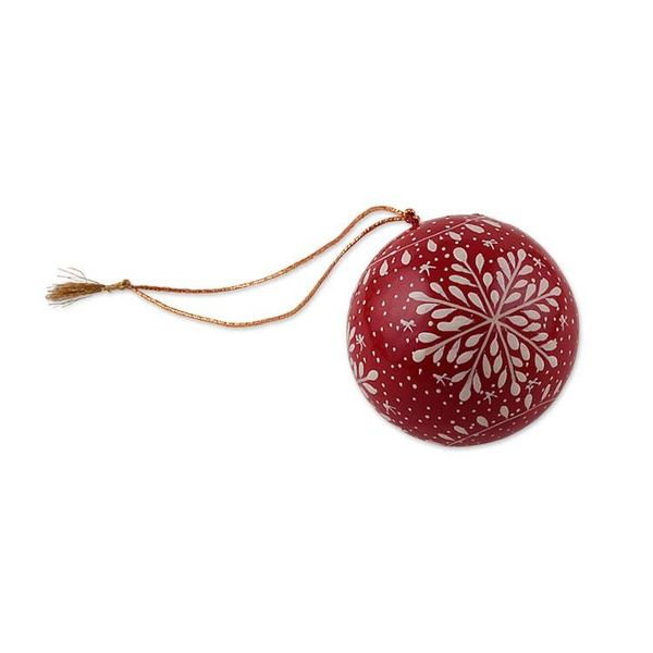 Alternate image for Christmas Snowflake-Themed 4-Piece Papier Mache Ornament Set Festive Snow