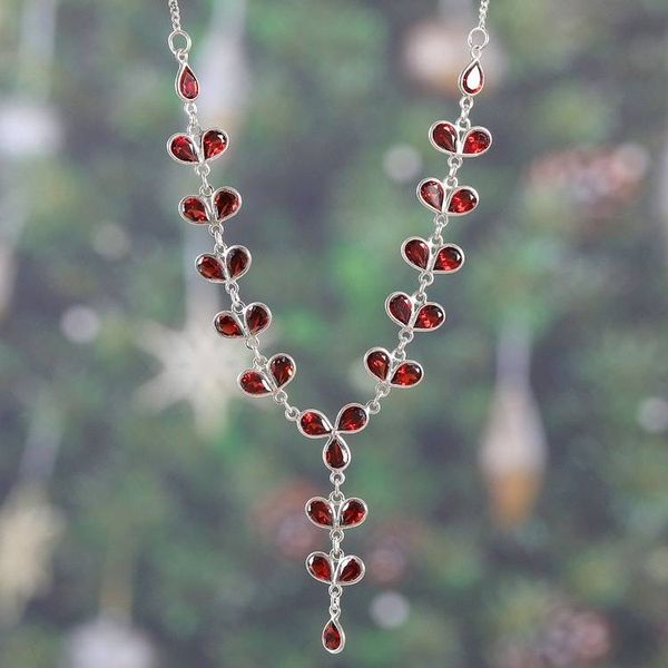 Alternate image for Leaf-Themed 15-Carat Natural Garnet Y Necklace from India Leaves of Passion