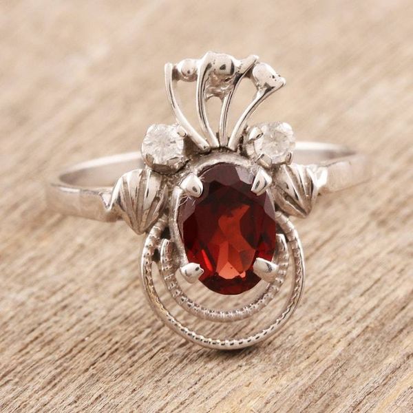 Alternate image for Garnet ring Dazzling Dew