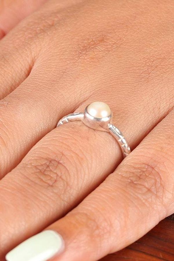Alternate image for Cultured Pearl Silver Solitaire Ring with Textured Band Luminous Moon