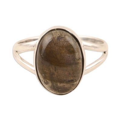 Alternate image for Labradorite and Sterling Silver Single Stone Ring from India Soft Blush in Iridescent