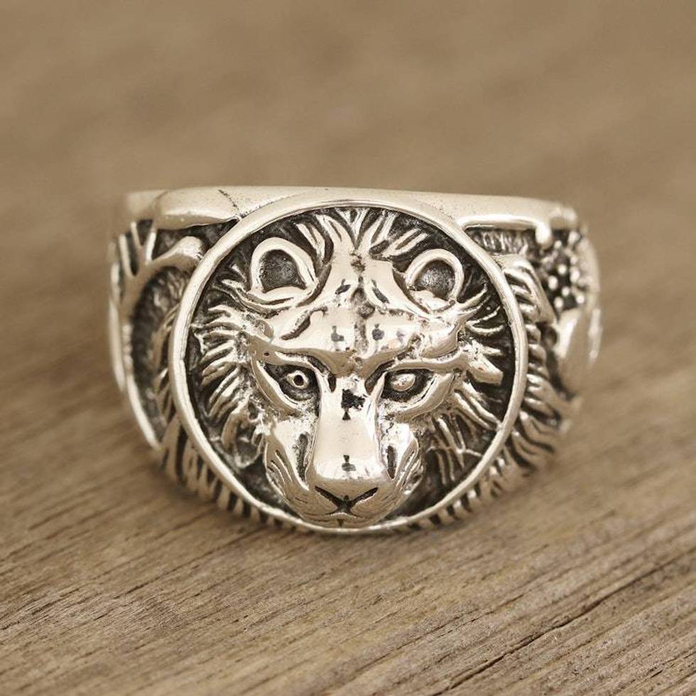 Men's Lion-Themed Sterling Silver Ring from India 'Lion Window'