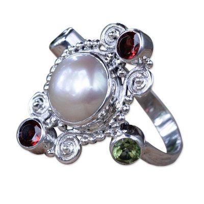 Alternate image for Artisan Crafted Cultured Pearl and Garnet Ring with Peridot Moon and Stars