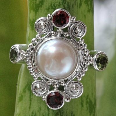 Alternate image for Artisan Crafted Cultured Pearl and Garnet Ring with Peridot Moon and Stars