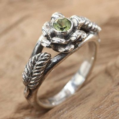 Alternate image for Peridot flower ring Anemone Blossom