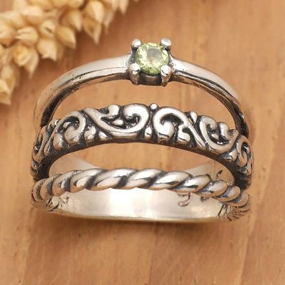 Primary image for Traditional Single Stone Ring with Faceted Peridot Jewel Jungles Lucky Embrace