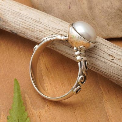 Alternate image for Balinese Sterling Silver and Grey Pearl Single Stone Ring Tides of Innocence