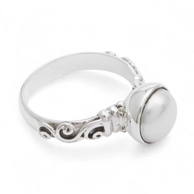 Alternate image for Balinese Sterling Silver and Grey Pearl Single Stone Ring Tides of Innocence