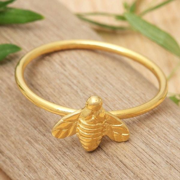 Alternate image for Bee-Themed Textured Polished 18k Gold-Plated Band Ring Radiant Bee
