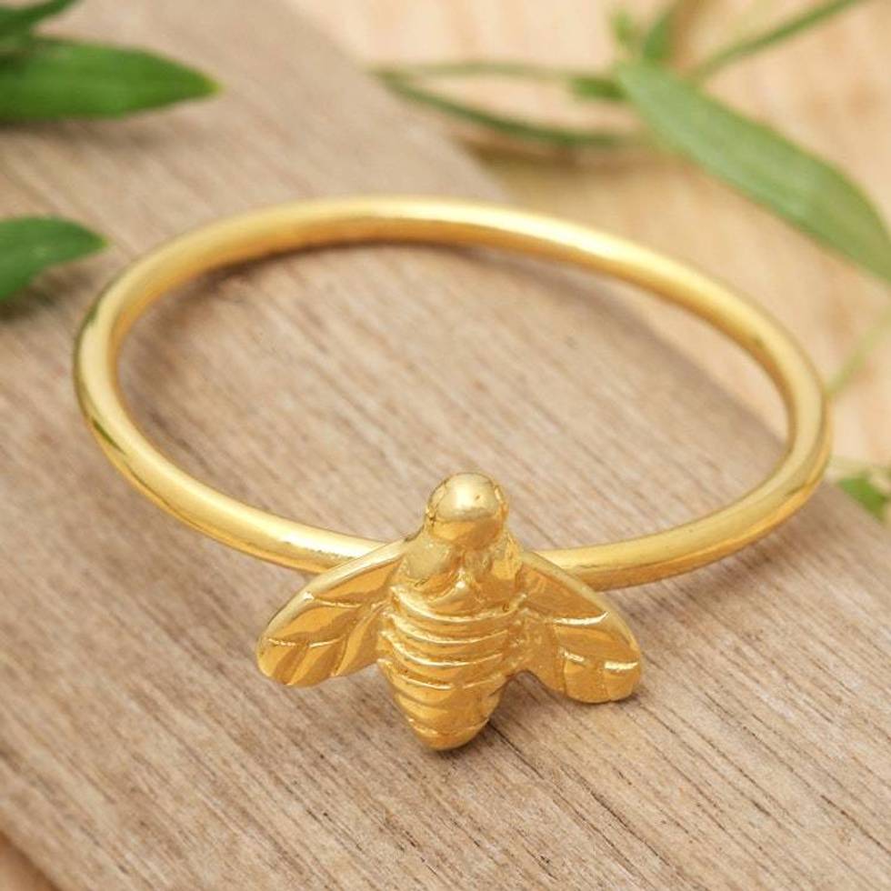 Bee-Themed Textured Polished 18k Gold-Plated Band Ring 'Radiant Bee'
