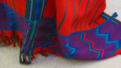 Alternate image for King Size Red Zacualpa Bedspread & Two Matching Throw Pillow Cover Set