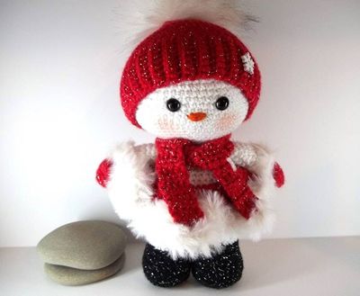 Alternate image for Amigurumi Snow Baby Girl Noelle