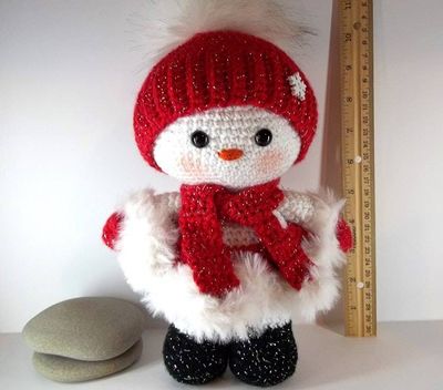 Alternate image for Amigurumi Snow Baby Girl Noelle