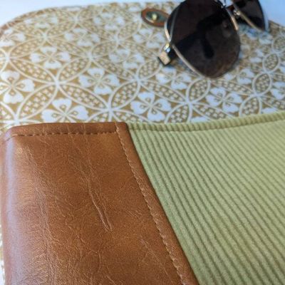 Alternate image for Clutch Handbag in Retro Green Corduroy - The Grip