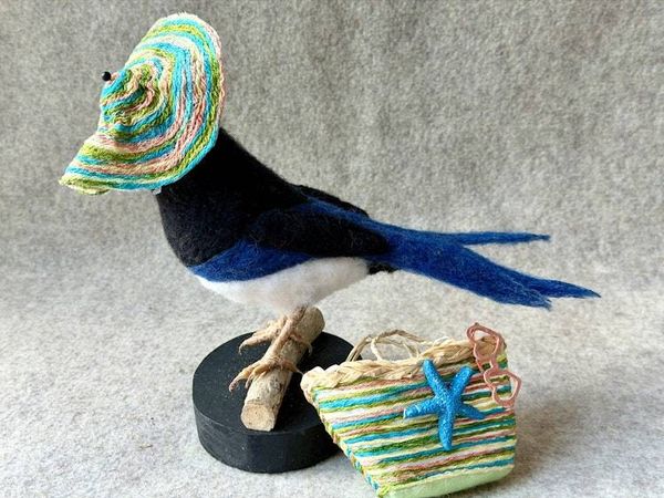 Alternate image for Magpie Bird on a seaside vacation. Mildred Magpie – Needle Felted Bird Sculpture | Handmade Wool Magpie | Whimsical Bird Art | Collectible Fiber Art