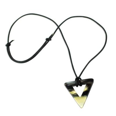 Alternate image for Handcrafted Unisex Necklace in Leather with Bull Horn Arrowhead