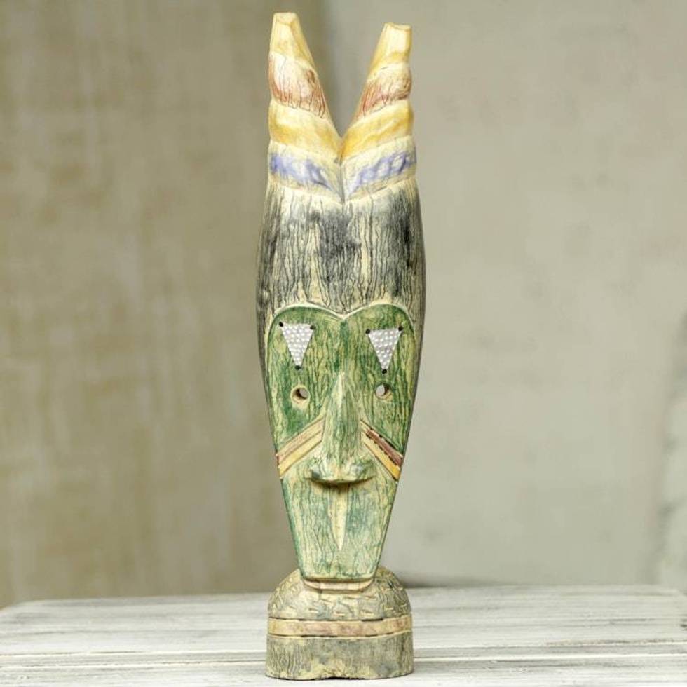 African wood sculpture 'Stately Advice'