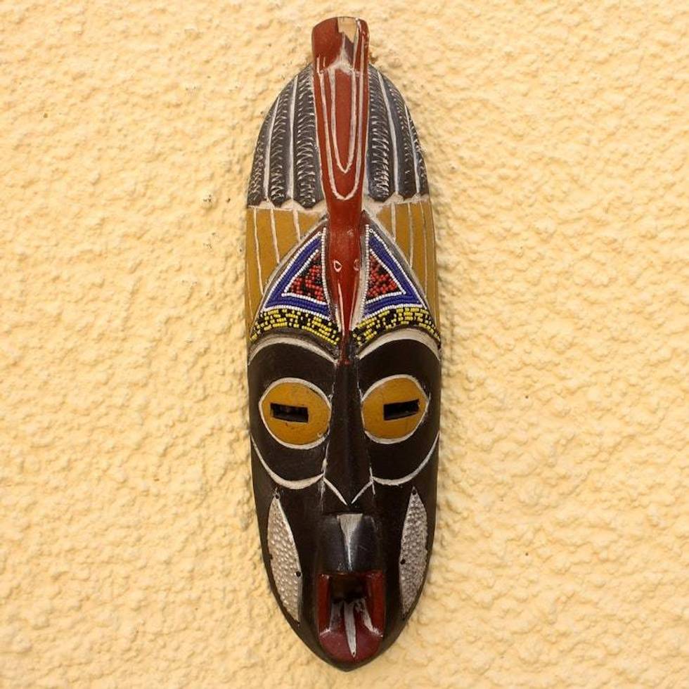 Nigerian wood mask 'Unfortunate'