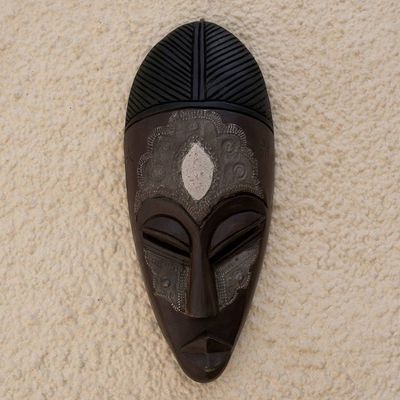 Alternate image for African wood mask Unification