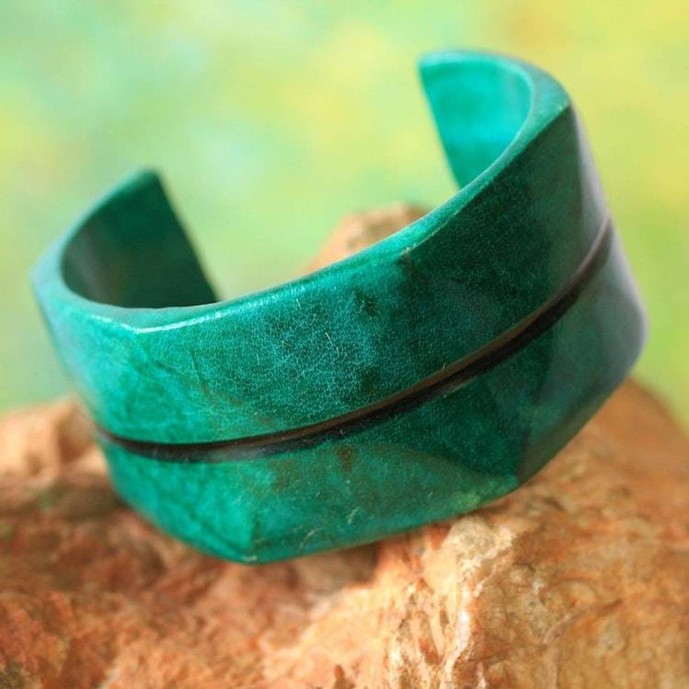 Handcrafted Leather Cuff Bracelet 'Wend Konta in Mint'