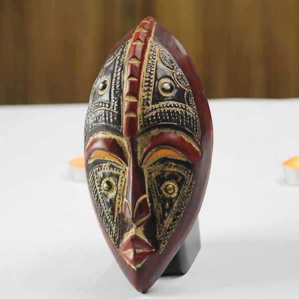 Alternate image for Oval African Wood and Aluminum Mask from Ghana Kyauta