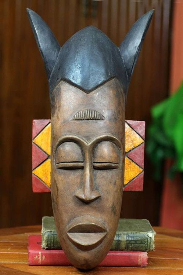 Alternate image for Ashanti wood mask Chiefs Sword Bearer