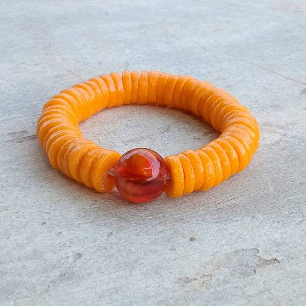 Agate and Recycled Plastic Beaded Stretch Bracelet 'Adepa Orb'