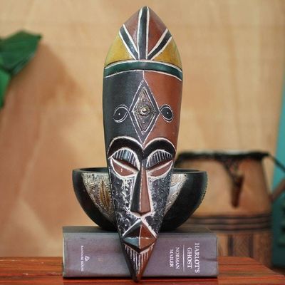 Alternate image for Hand Carved Nigerian Mask Maigaya