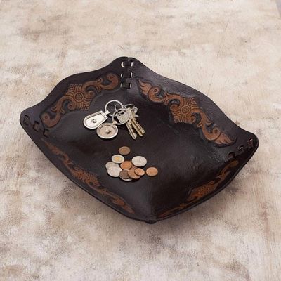 Primary image for Peru Handcrafted Tooled Leather Colonial Art Theme Catchall Spanish Viceroy