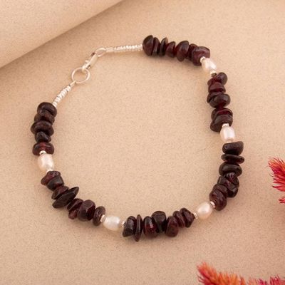Alternate image for Natural Garnet Chip and Silver-White Cultured Pearl Bracelet Flames of Lima