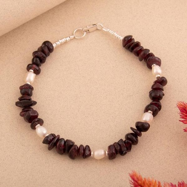Alternate image for Natural Garnet Chip and Silver-White Cultured Pearl Bracelet Flames of Lima
