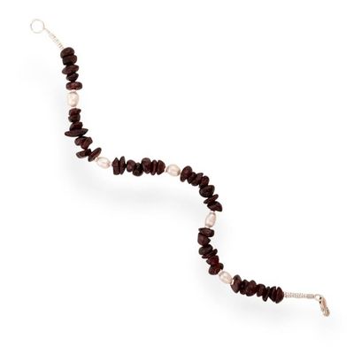 Alternate image for Natural Garnet Chip and Silver-White Cultured Pearl Bracelet Flames of Lima