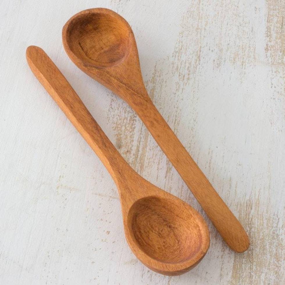 Cedar wood serving spoons Pair 'Nature's Treat'