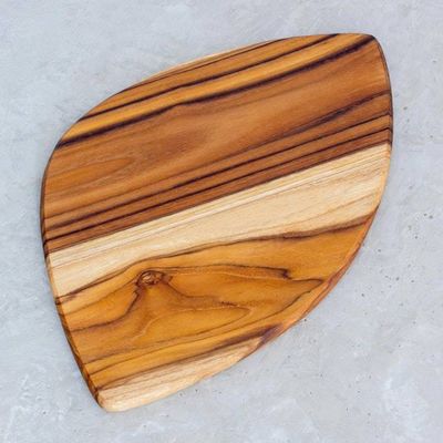 Alternate image for Handcrafted Teak Wood Leaf Shape Charcuterie Board Wood Waves