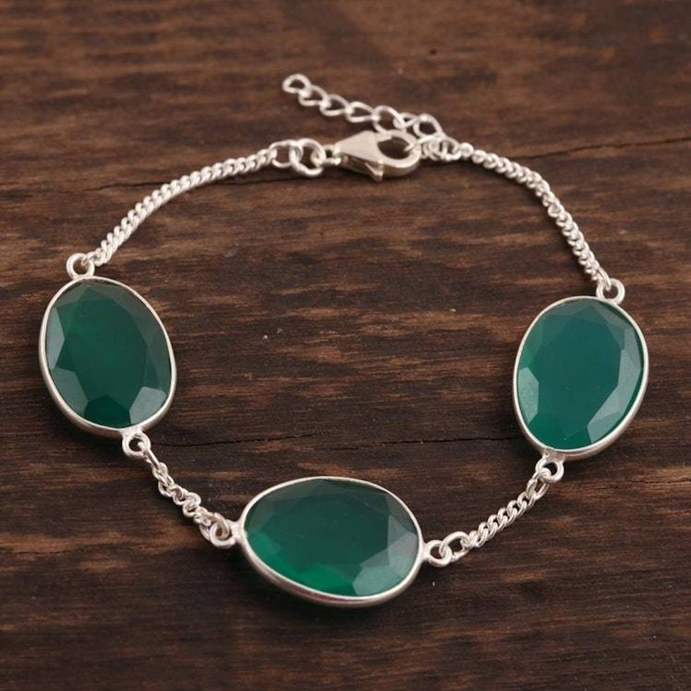 42.5-Carat Green Onyx Station Bracelet from India 'Glistening Eggs'