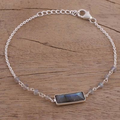 Alternate image for Labradorite Beaded Pendant Bracelet from India Magical Prism