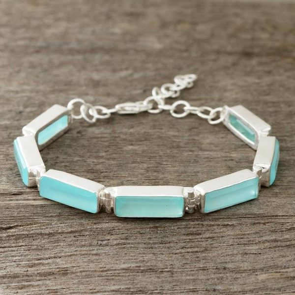 Alternate image for 14-Carat Blue Chalcedony Link Bracelet from India Fascinating Blue