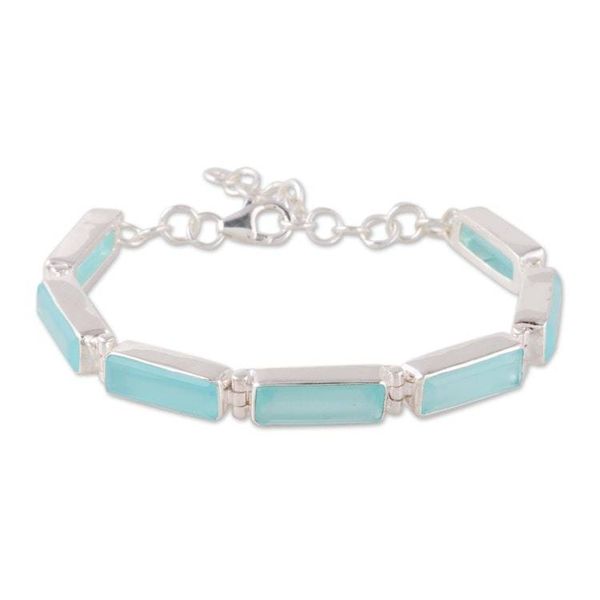Alternate image for 14-Carat Blue Chalcedony Link Bracelet from India Fascinating Blue