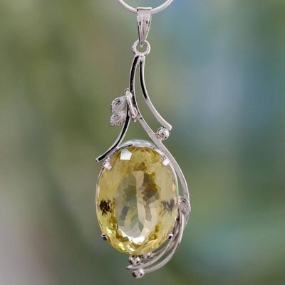 Primary image for Lemon quartz floral necklace Sweet Nectar